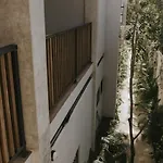 Mudra Tulum
